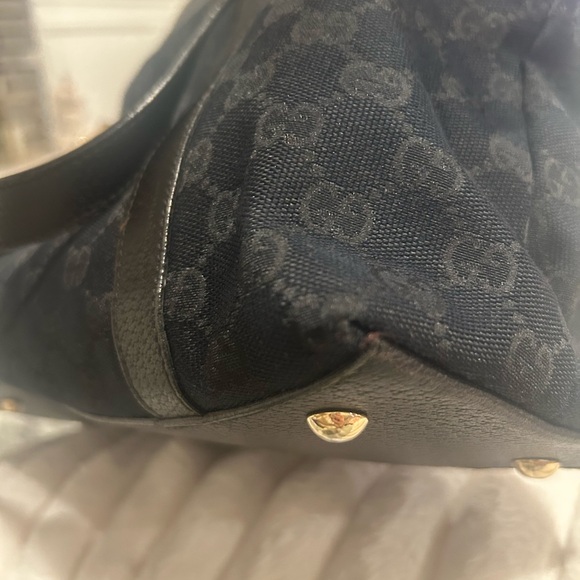 Authentic Gucci handbag - Picture 11 of 14
